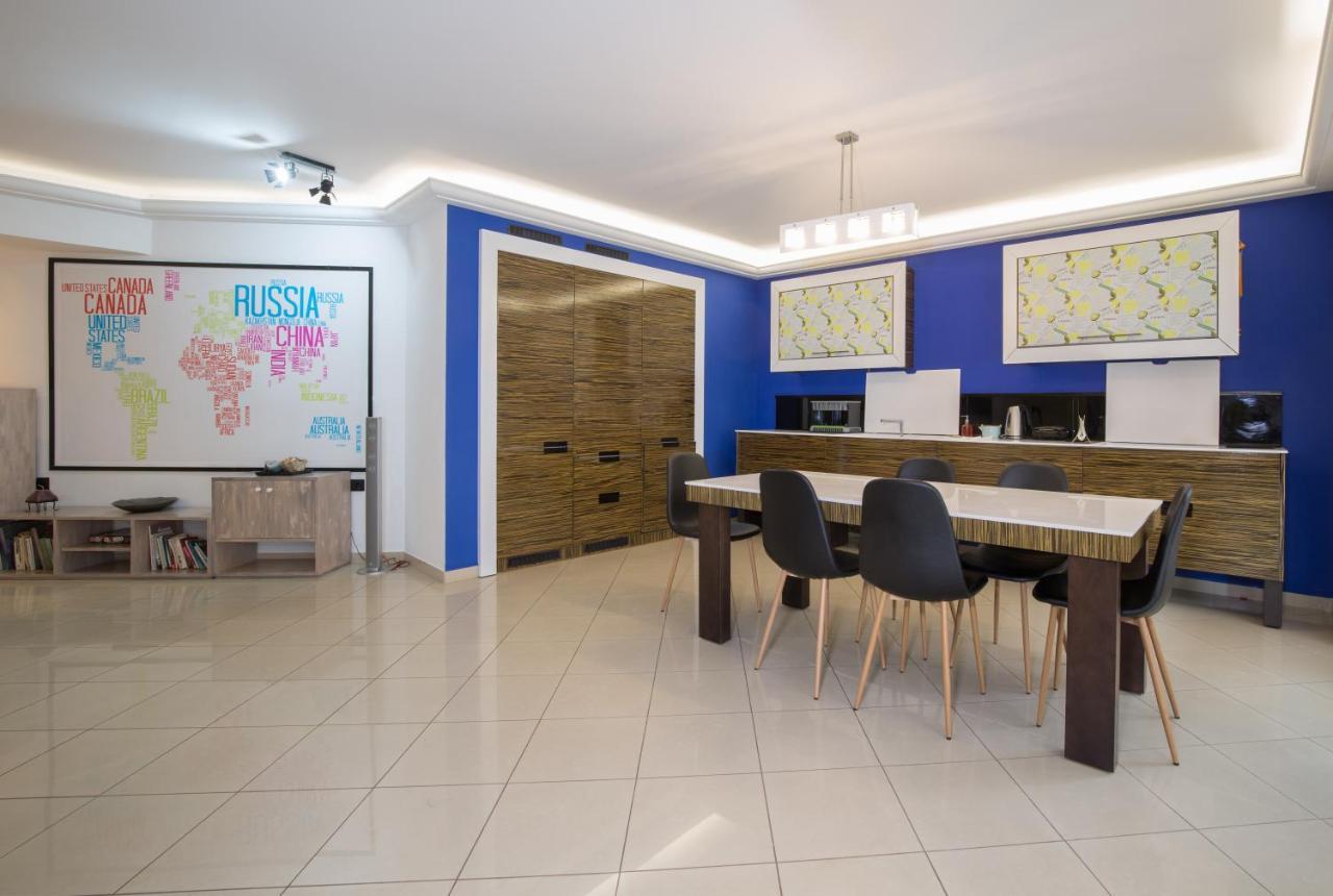 Spacious Modern Apartments With Great Rooftop View Афіни Екстер'єр фото