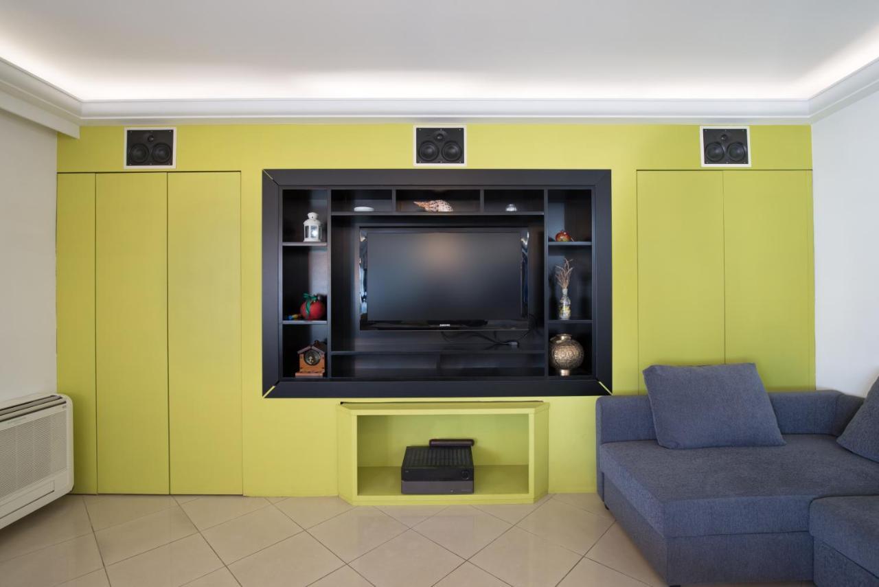 Spacious Modern Apartments With Great Rooftop View Афіни Екстер'єр фото