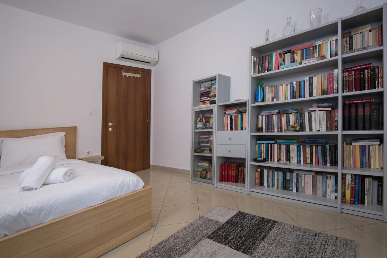 Spacious Modern Apartments With Great Rooftop View Афіни Екстер'єр фото